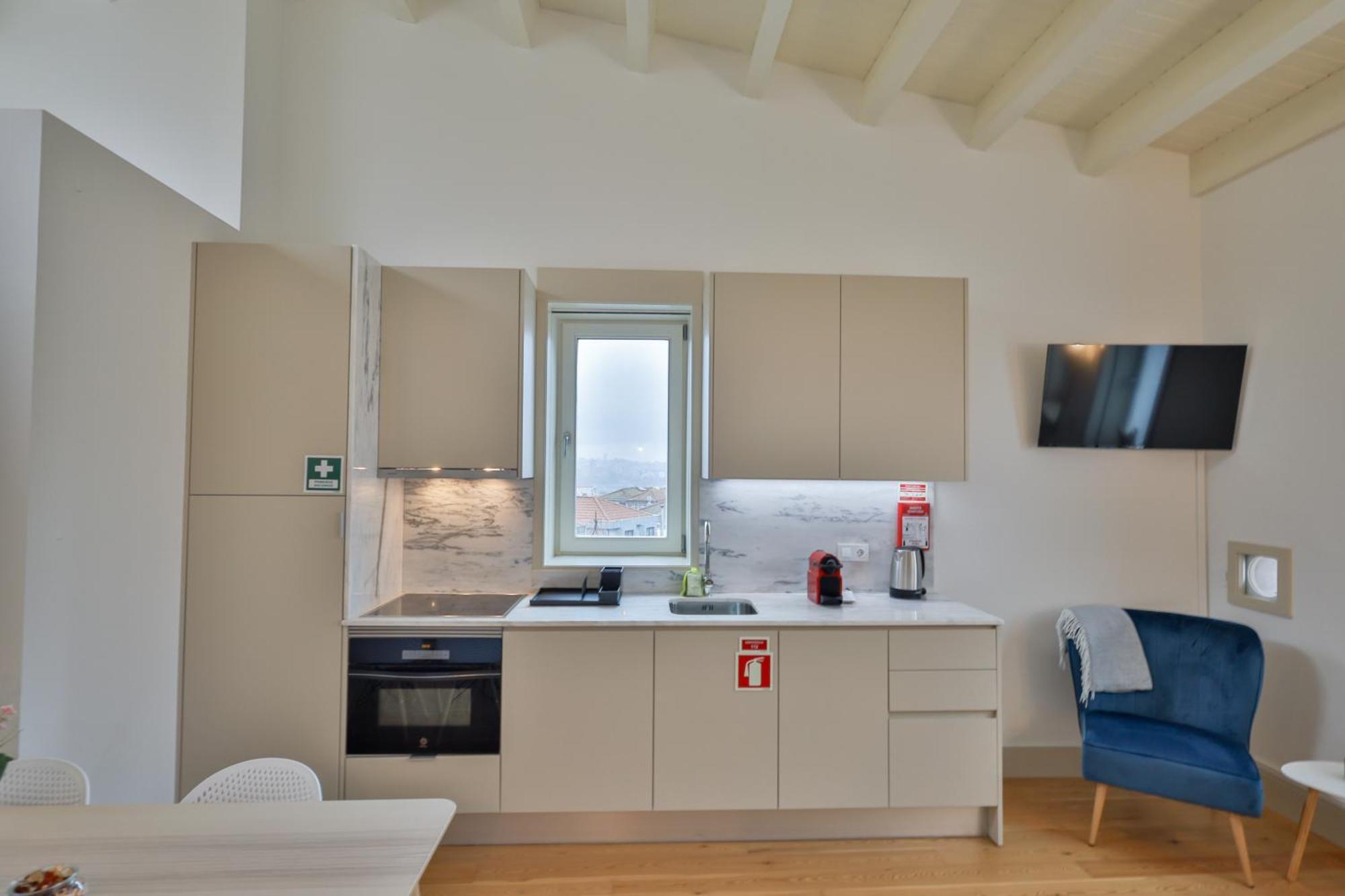 Martires Sweet Apts By Portocityhosts Kültér fotó